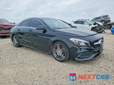 Czwarte zdjęcie samochodu z boku: 2017 MERCEDES-BENZ CLA 250 4MATIC VIN:WDDSJ4GB9HN430036 - miniatura