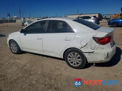 Drugie zdjęcie samochodu z przodu: 2010 KIA FORTE EX VIN:KNAFU4A28A5212071 - miniatura