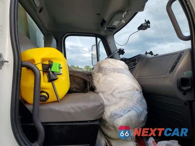 Piąte zdjęcie samochodu w środku: 2020 FREIGHTLINER M2 106 MEDIUM DUTY VIN:3ALACWFC3LDMD6708 - miniatura