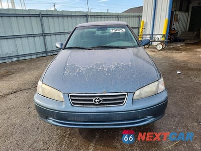 Piąte zdjęcie samochodu w środku: 2000 TOYOTA CAMRY CE VIN:4T1BG22K9YU997501 - miniatura