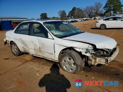 Czwarte zdjęcie samochodu z boku: 2002 HONDA ACCORD EX VIN:1HGCG16532A032618 - miniatura