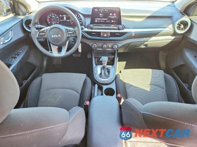 Zdjęcie 8 z 12 samochodu: 2022 KIA FORTE LXS VIN:3KPF24AD0NE419297 - miniatura