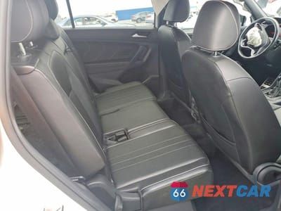 Zdjęcie 10 z 11 samochodu: 2022 VOLKSWAGEN TIGUAN SE R-LINE BLACK VIN:3VVCB7AX7NM073982 - miniatura