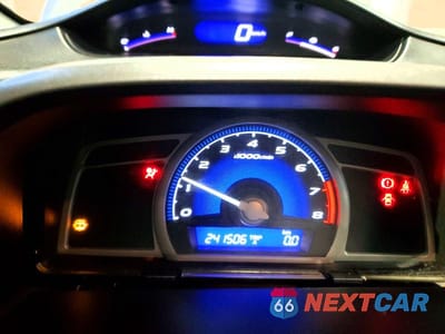 Zdjęcie 9 z 12 samochodu: 2007 HONDA CIVIC LX VIN:2HGFG11697H013688 - miniatura