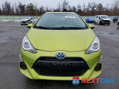 Piąte zdjęcie samochodu w środku: 2015 TOYOTA PRIUS C VIN:JTDKDTB31F1105056 - miniatura
