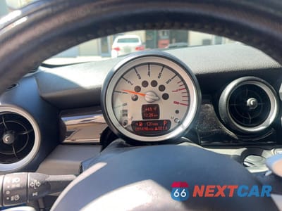 Zdjęcie 8 z 10 samochodu: 2010 MINI COOPER S VIN:WMWMF7C52ATZ69697 - miniatura