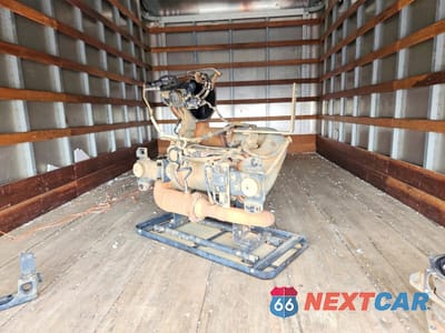 Zdjęcie 10 z 13 samochodu: 2018 ISUZU NPR BOX TRUCK VIN:JALB4W173J7F00272 - miniatura