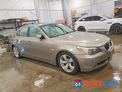 Czwarte zdjęcie samochodu z boku: 2004 BMW 530 I VIN:WBANA73564B801834 - miniatura