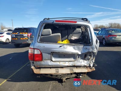 Zdjęcie 6 z 11 samochodu: 2001 LEXUS LX 470 VIN:JTJHT00W613501440 - miniatura