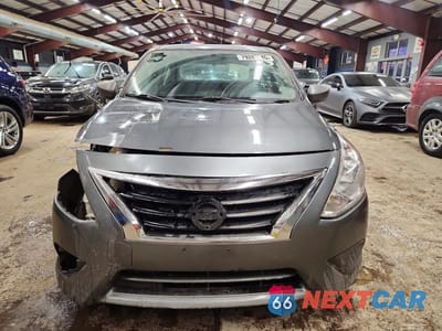 Piąte zdjęcie samochodu w środku: 2018 NISSAN VERSA SV VIN:3N1CN7AP2JL828965 - miniatura