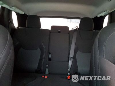 Zdjęcie 10 z 13 samochodu: 2020 JEEP CHEROKEE VIN:1C4PJLCB8LD619050 - miniatura
