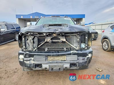 Piąte zdjęcie samochodu w środku: 2019 CHEVROLET SILVERADO K3500 HIGH COUNTRY VIN:1GC4KYEYXKF250564 - miniatura
