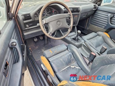 Zdjęcie 8 z 12 samochodu: 1991 BMW 325 IC VIN:WBABB1311MEC04845 - miniatura