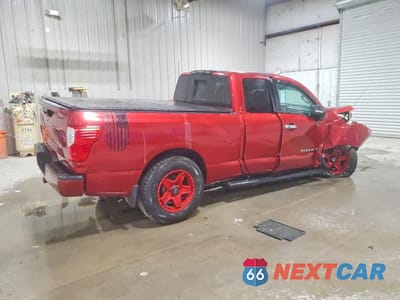 Trzecie zdjęcie samochodu z tyłu: 2018 NISSAN TITAN SV VIN:1N6AA1C52JN511175 - miniatura