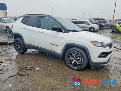 Czwarte zdjęcie samochodu z boku: 2025 JEEP COMPASS LIMITED VIN:3C4NJDCN3ST502587 - miniatura