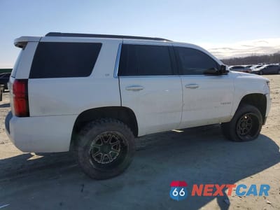 Trzecie zdjęcie samochodu z tyłu: 2017 CHEVROLET TAHOE K1500 LT VIN:1GNSKBKC2HR214329 - miniatura