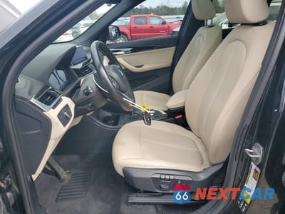 Zdjęcie 7 z 14 samochodu: 2020 BMW X1 XDRIVE28I VIN:WBXJG9C02L5P12598 - miniatura