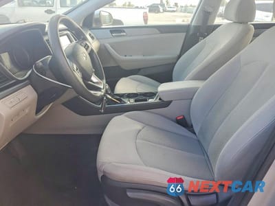 Zdjęcie 7 z 11 samochodu: 2019 HYUNDAI SONATA SE VIN:5NPE24AF5KH762255 - miniatura