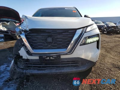 Piąte zdjęcie samochodu w środku: 2021 NISSAN ROGUE S VIN:5N1AT3AB7MC846820 - miniatura