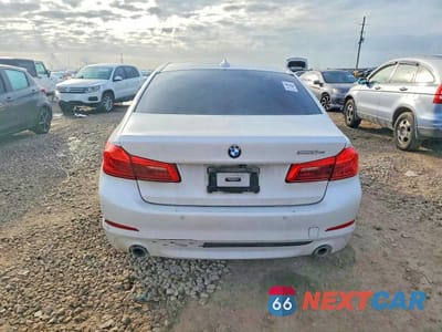 Zdjęcie 6 z 12 samochodu: 2019 BMW 530E VIN:WBAJA9C59KB389769 - miniatura