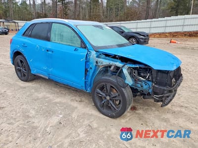 Czwarte zdjęcie samochodu z boku: 2020 AUDI Q3 PREMIUM PLUS S-LINE VIN:WA1EECF34L1016057 - miniatura