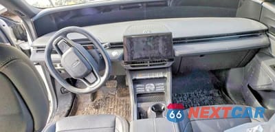 Zdjęcie 8 z 12 samochodu: 2025 LINCOLN NAUTILUS PREMIERE VIN:5LMPJ8J44SJ934289 - miniatura