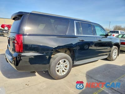 Trzecie zdjęcie samochodu z tyłu: 2019 CHEVROLET SUBURBAN C1500 LT VIN:1GNSCHKC7KR150439 - miniatura