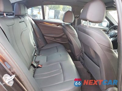 Zdjęcie 10 z 12 samochodu: 2019 BMW 530E VIN:WBAJA9C54KB398878 - miniatura