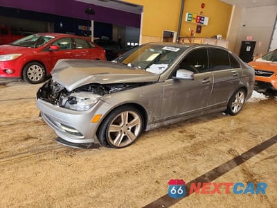 2011 MERCEDES-BENZ C300 WDDGF8BB1BR153615 - główne zdjęcie licytacji z USA - miniatura