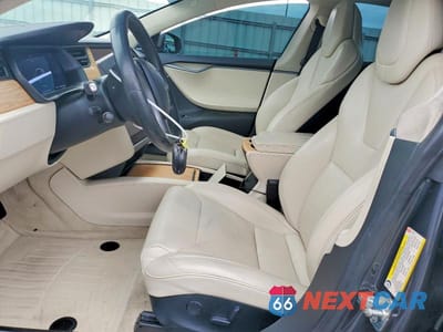 Zdjęcie 7 z 12 samochodu: 2018 TESLA MODEL S VIN:5YJSA1E25JF276070 - miniatura