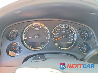 Zdjęcie 8 z 10 samochodu: 2008 CHEVROLET SILVERADO K3500 VIN:1GCJK33638F118570 - miniatura