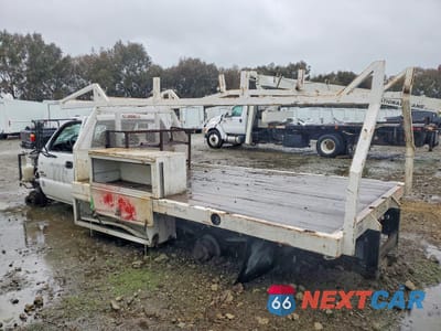 Drugie zdjęcie samochodu z przodu: 2005 CHEVROLET SILVERADO C3500 VIN:1GBJC34285E236127 - miniatura