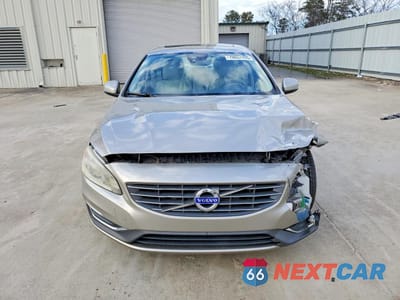 Piąte zdjęcie samochodu w środku: 2015 VOLVO S60 PREMIER VIN:YV140MFK8F1352578 - miniatura