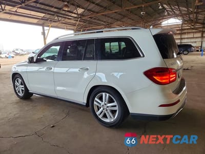 Drugie zdjęcie samochodu z przodu: 2015 MERCEDES-BENZ GL 350 BLUETEC VIN:4JGDF2EE3FA495244 - miniatura