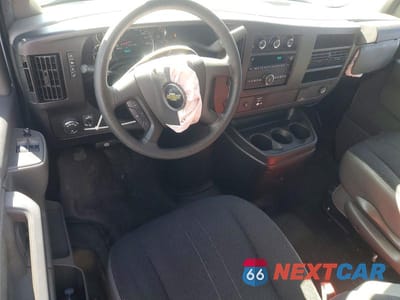 Zdjęcie 8 z 13 samochodu: 2021 CHEVROLET EXPRESS G2500 VIN:1GCWGAF7XM1242360 - miniatura