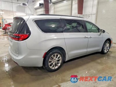 Trzecie zdjęcie samochodu z tyłu: 2022 CHRYSLER PACIFICA TOURING L VIN:2C4RC3BG6NR127505 - miniatura