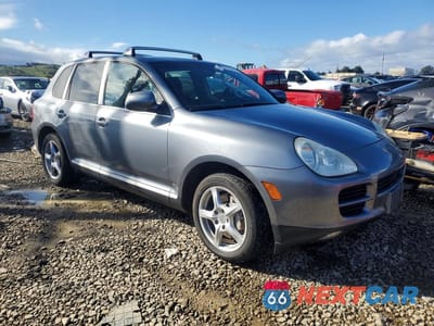 Czwarte zdjęcie samochodu z boku: 2004 PORSCHE CAYENNE S VIN:WP1AB29P64LA65433 - miniatura