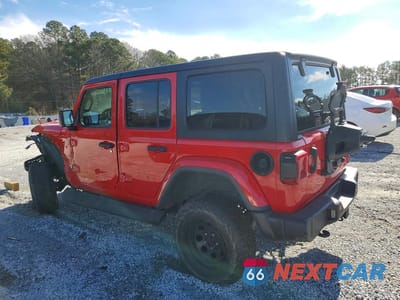 Drugie zdjęcie samochodu z przodu: 2020 JEEP WRANGLER UNLIMITED SAHARA VIN:1C4HJXEN8LW332654 - miniatura