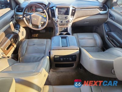 Zdjęcie 8 z 13 samochodu: 2019 CHEVROLET SUBURBAN C1500 LT VIN:1GNSCHKC1KR139582 - miniatura
