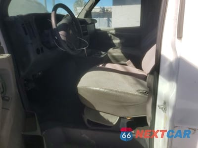 Zdjęcie 7 z 13 samochodu: 2015 CHEVROLET EXPRESS G3500 LT VIN:1GAZG1FG4F1252035 - miniatura