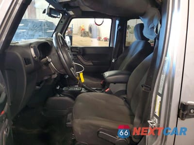 Zdjęcie 7 z 13 samochodu: 2016 JEEP WRANGLER UNLIMITED SPORT VIN:1C4BJWDG8GL329666 - miniatura