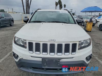 Piąte zdjęcie samochodu w środku: 2015 JEEP COMPASS SPORT VIN:1C4NJDBB7FD218107 - miniatura