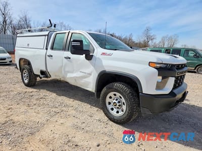 Czwarte zdjęcie samochodu z boku: 2023 CHEVROLET SILVERADO K2500 HEAVY DUTY VIN:1GC5YLE72PF233844 - miniatura