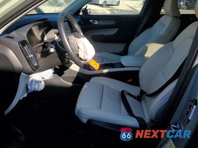 Zdjęcie 7 z 12 samochodu: 2023 VOLVO XC40 PLUS VIN:YV4L12UN4P2085898 - miniatura