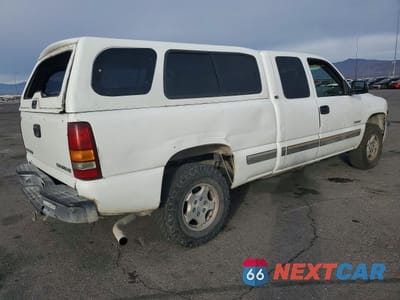Trzecie zdjęcie samochodu z tyłu: 1999 CHEVROLET SILVERADO C1500 VIN:2GCEC19V8X1235827 - miniatura