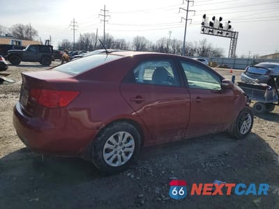 Trzecie zdjęcie samochodu z tyłu: 2010 KIA FORTE EX VIN:KNAFU4A23A5826882 - miniatura