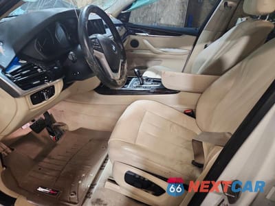 Zdjęcie 7 z 13 samochodu: 2015 BMW X5 XDRIVE35D VIN:5UXKS4C52F0N08740 - miniatura