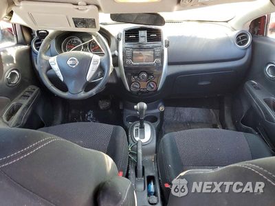 Zdjęcie 8 z 13 samochodu: 2018 NISSAN VERSA S VIN:3N1CN7AP8JL873845 - miniatura