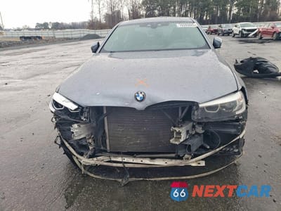 Piąte zdjęcie samochodu w środku: 2018 BMW 530 I VIN:WBAJA5C56JWA36120 - miniatura