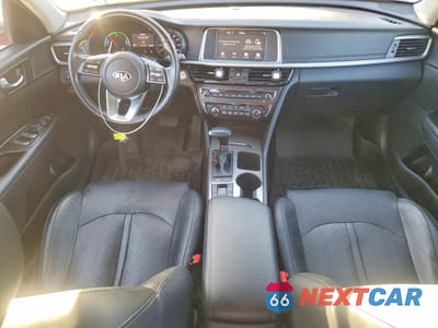 Zdjęcie 8 z 12 samochodu: 2020 KIA OPTIMA HYBRID EX VIN:KNAGU4LE8L5039182 - miniatura
